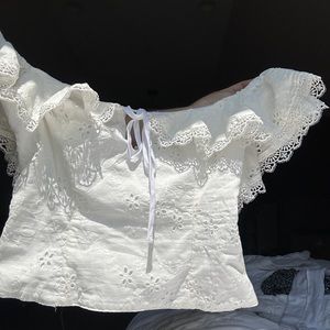 [LPA] frilly off the shoulder white top